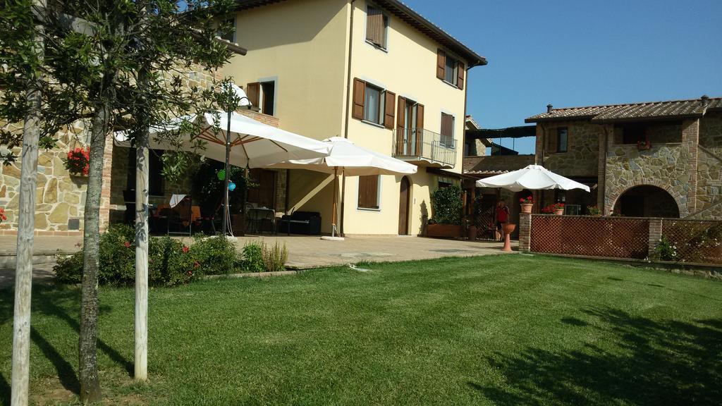 Il Borgo Sul Lago Monte del Lago Extérieur photo