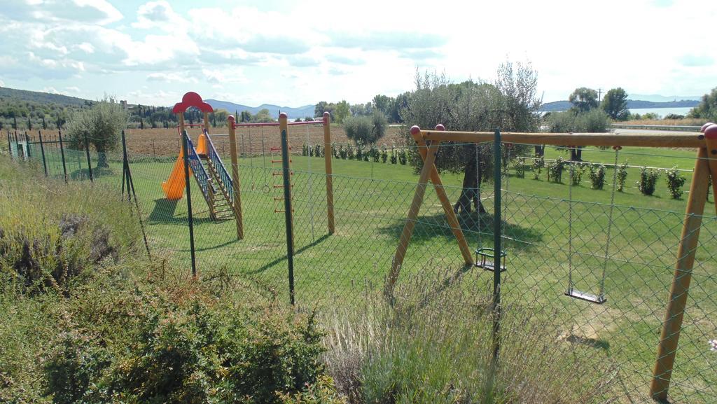 Il Borgo Sul Lago Monte del Lago Extérieur photo