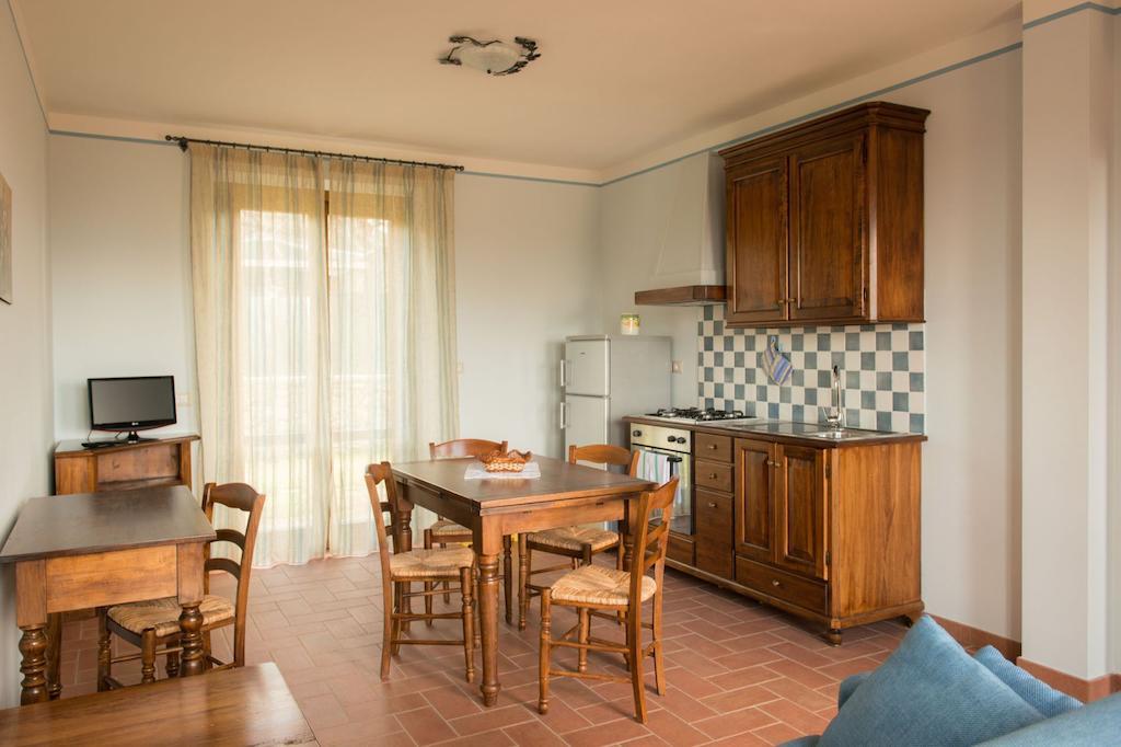Il Borgo Sul Lago Monte del Lago Chambre photo